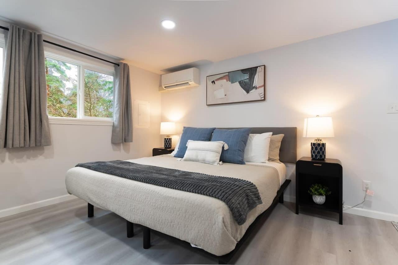 Burien's Unit With Spa-inspired Bathroom * Burien