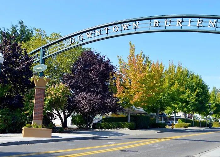 Burien\'S Top Unit With Spa-Inspired Bathroom