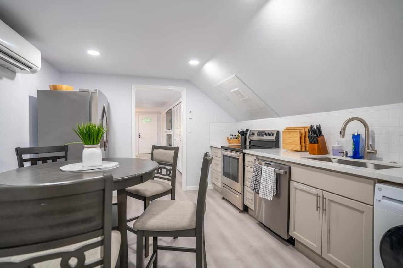 Burien's Unit With Spa-inspired Bathroom